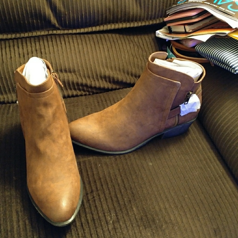 Madden Girl Huntzz Tan Paris booties